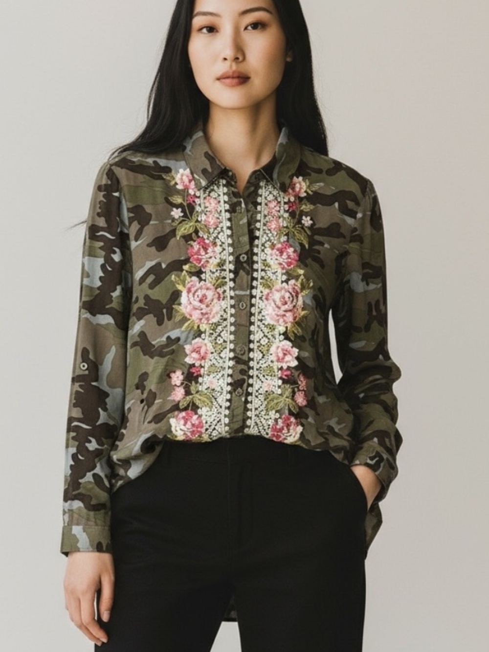 ANDREE BY UNIT Sz L Camo Shirt with Floral Accents